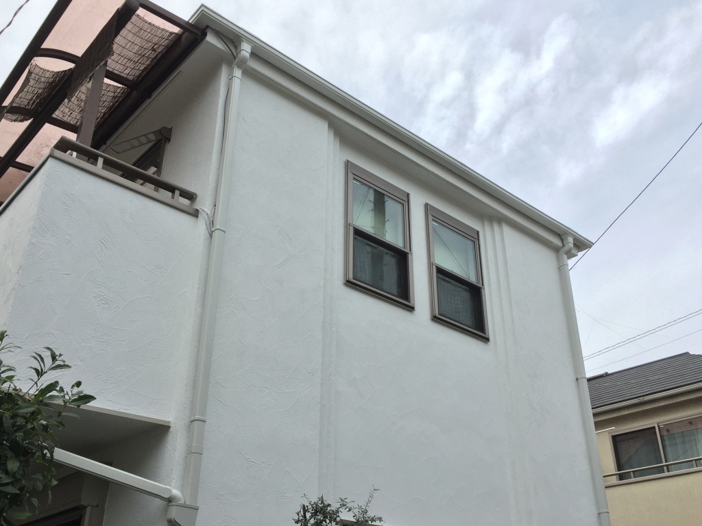 スイス漆喰カルクファサードによる外壁リフォーム Blog 熟練の技術でスイス漆喰の塗り壁を施工する東京 葛飾の左官工事会社 八幡工業